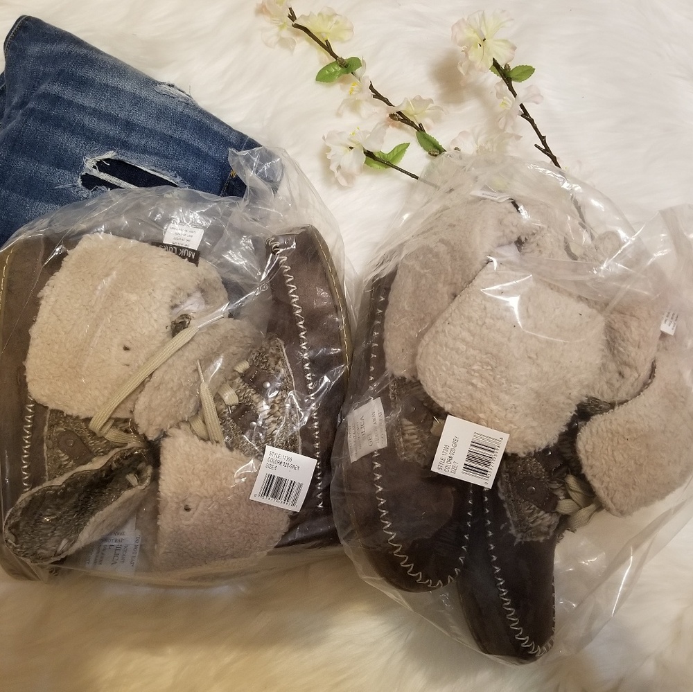 💖1LEFT!💖GORGEOUS LACE UP MAJOR PLUSH BOOT SZ 6💖 - Picture 8 of 8